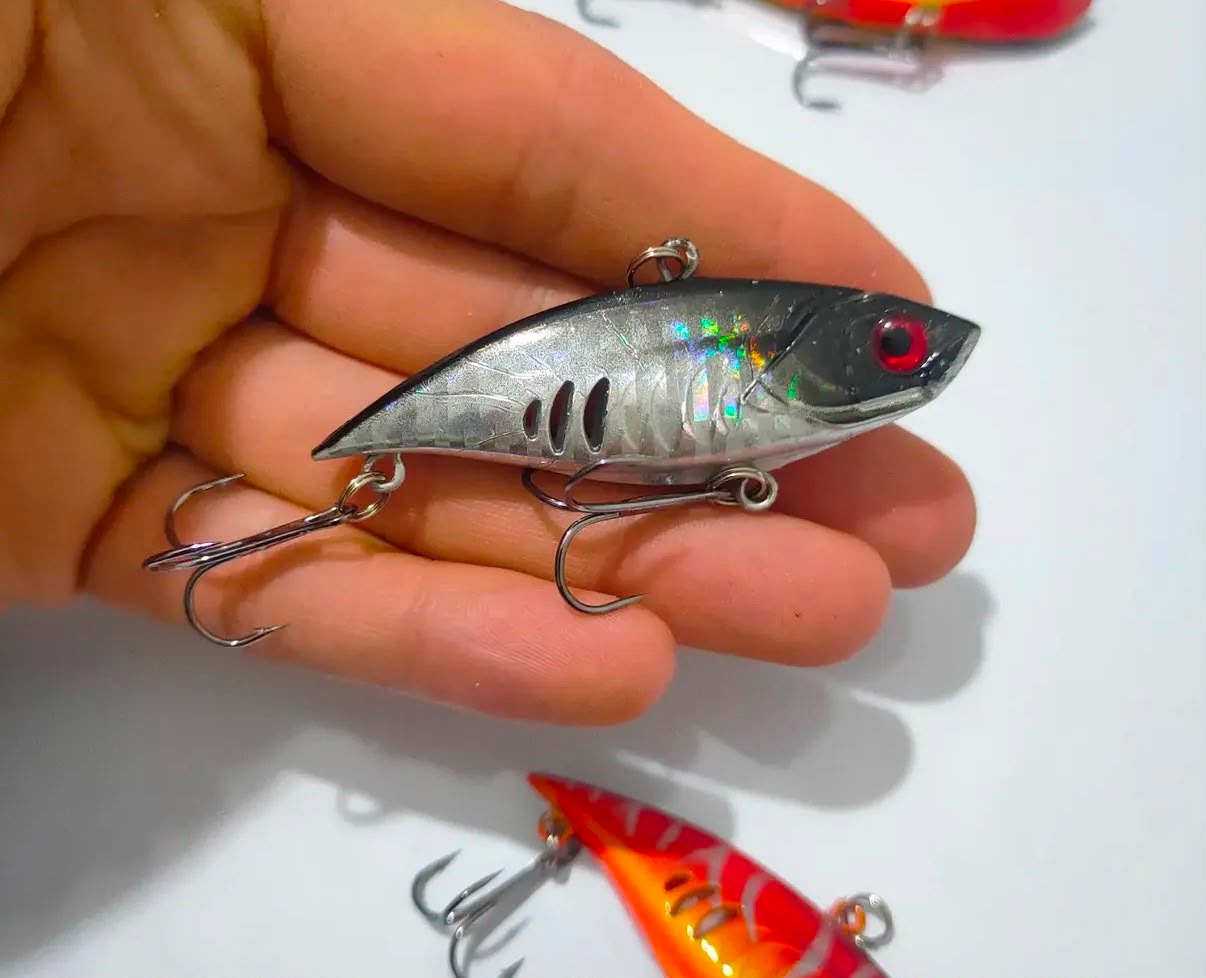 6.5cm 11g Solungaç Kanallı Bilyalı Vibrasyon Yemi