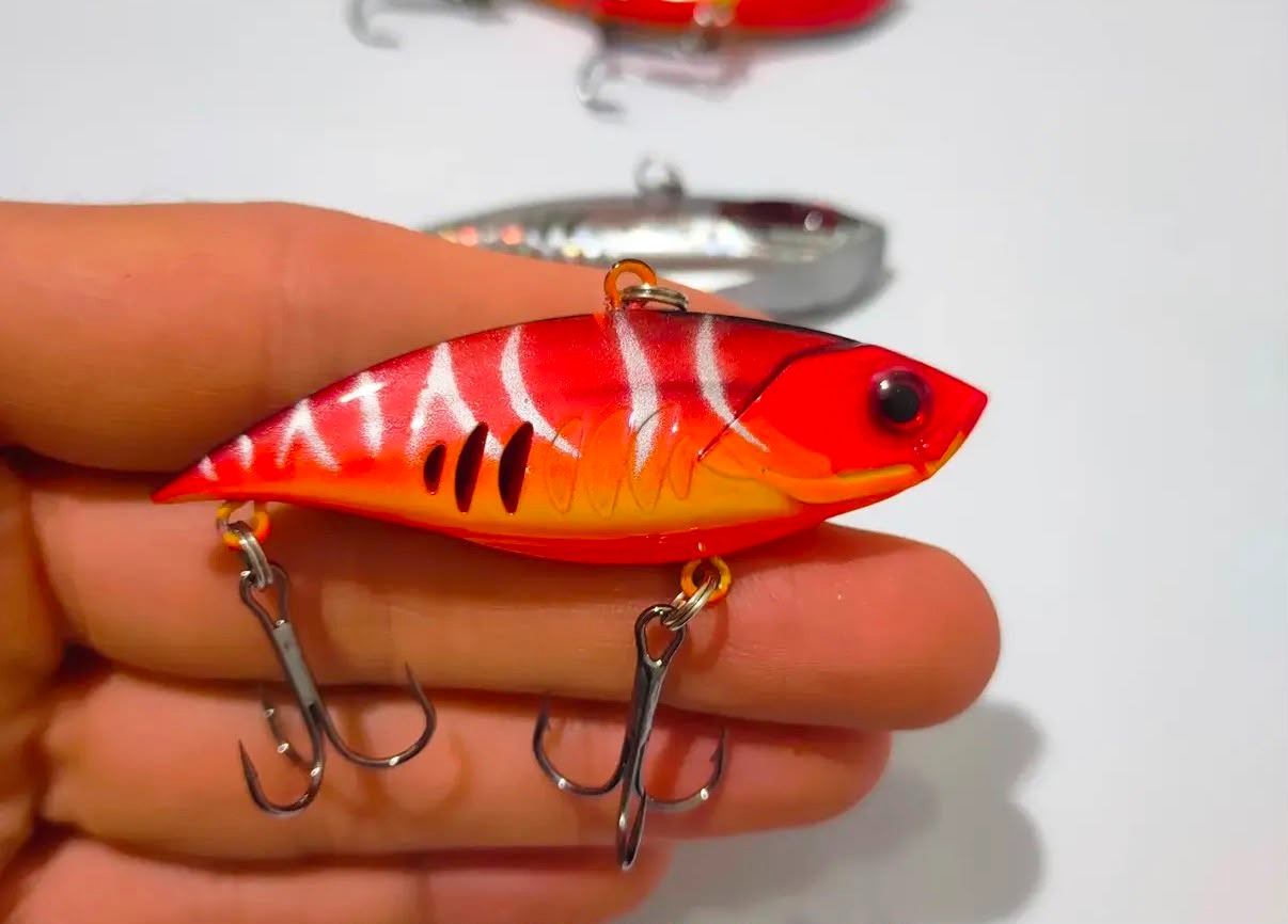 6.5cm 11g Solungaç Kanallı Bilyalı Vibrasyon Yemi