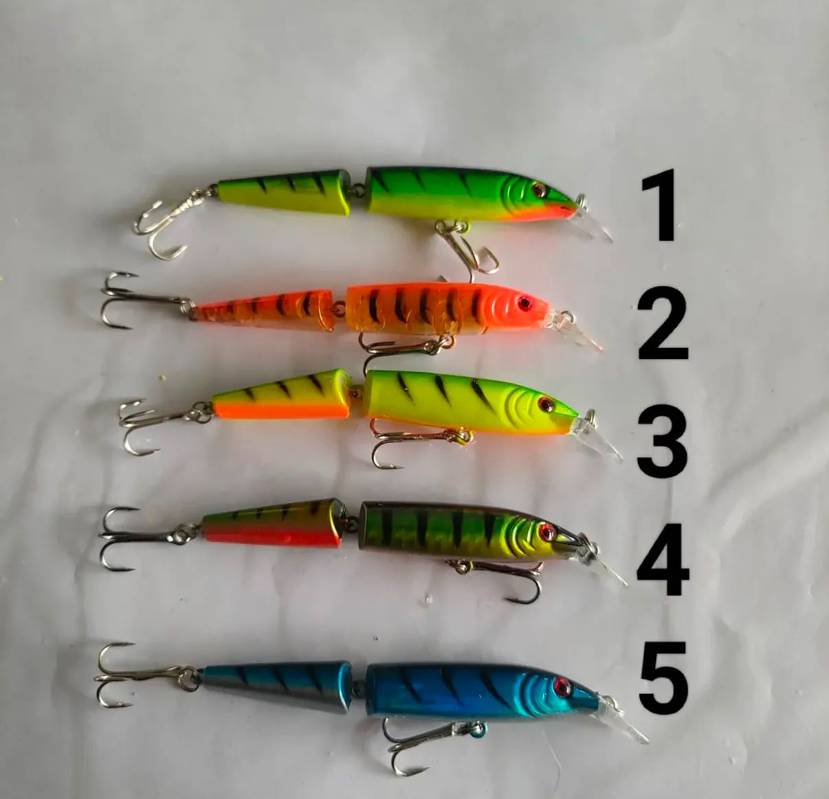 ki Eklemli UV Boyalı Spin Maket Balık - 10.5 cm / 9.6 gr (Dalar: 0.5-1.5m)