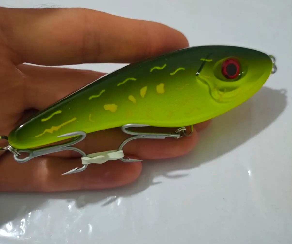 Hunthouse Bilyalı Ses Sistemli Jerkbait - 11.5 cm / 32 gr UV Boyalı Glider