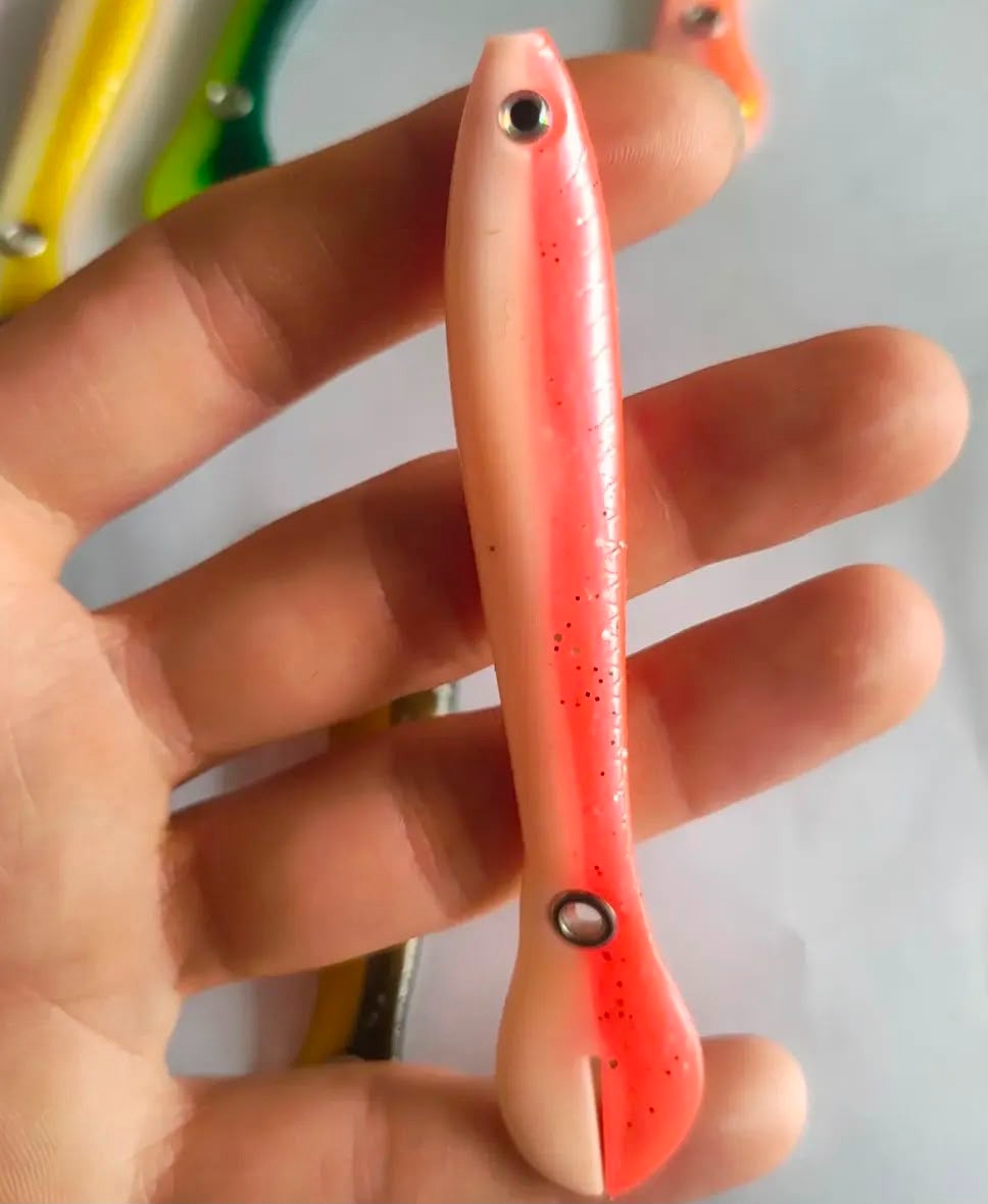 UV ve Glow Destekli İğne Kuyruk Silikon Solucan - 10 cm / 6 gr (11 Renk)