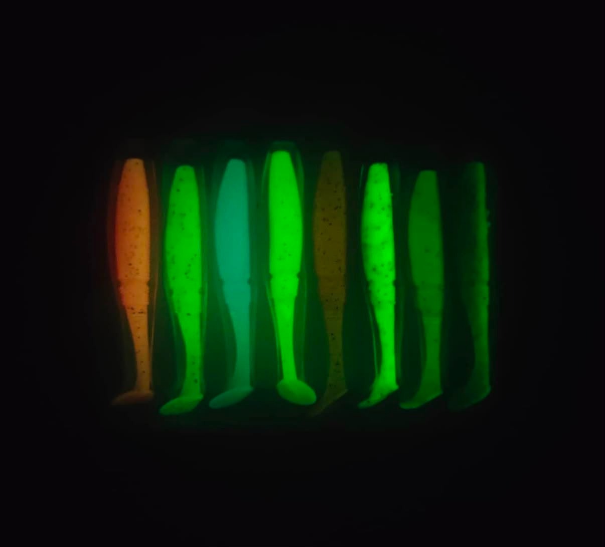 Hem UV Hem Glowlu Palet Kuyruk LRF Silikon Seti - 7.5 cm / 3 gr (8'li Paket)